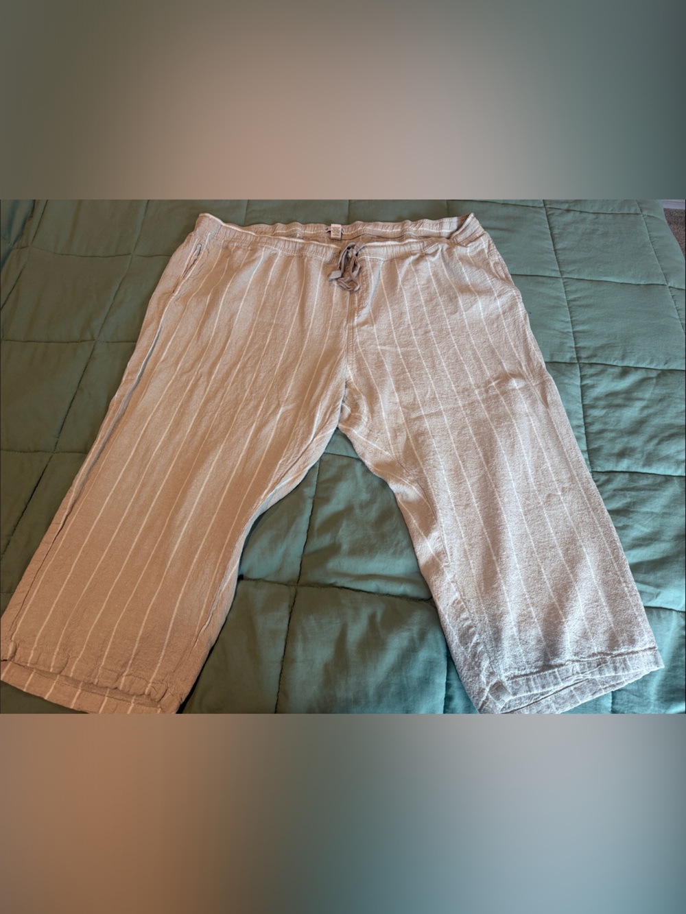 Women’s Light Beige Drawstring Cropped Linen-Blend Pants